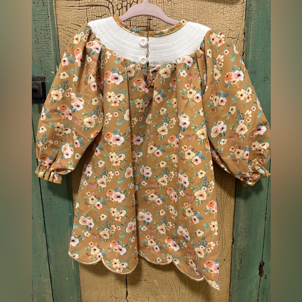Floral Patterned Fabric - Picture 3 of 3